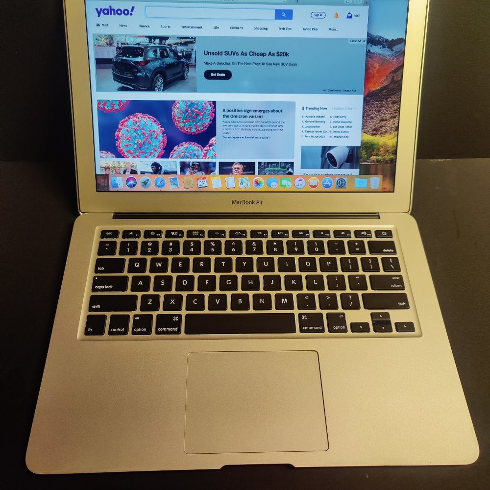 Apple 13" MacBook Air 1.7GHz i5 4GB RAM 256GB SSD A1369